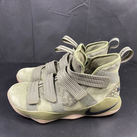 Nike Zoom Lebron XI II Sneakers 897646-200 Olive Military Camo Shoe MENS SZ 10.5 - Picture 2 of 11